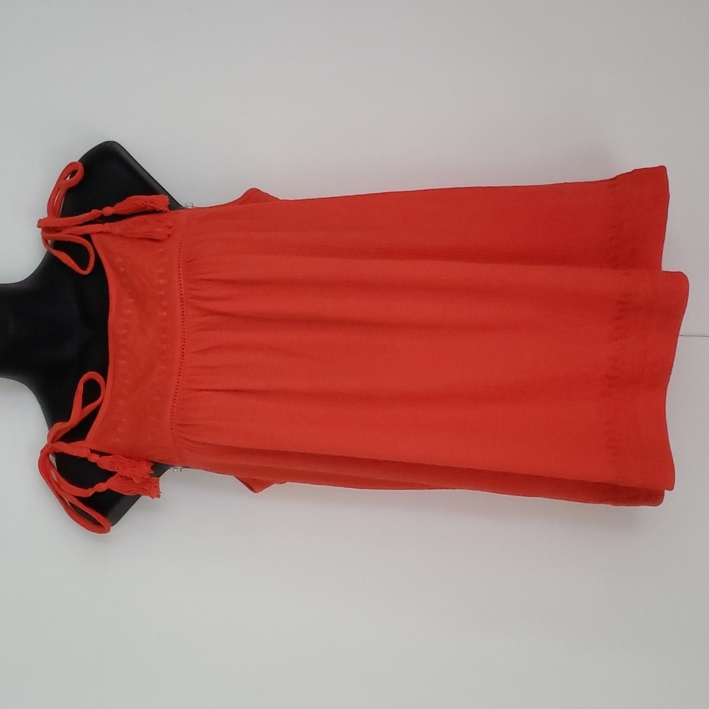 Shoulder tie top